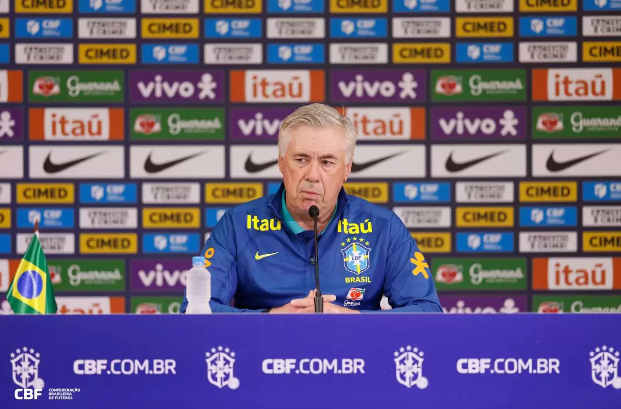 Carlo Ancelotti durante entrevista coletiva pela Seleção Brasileira