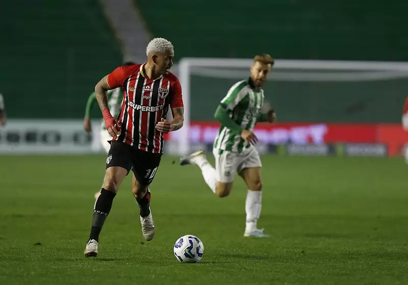 Luciano marcou o gol da vitória do São Paulo