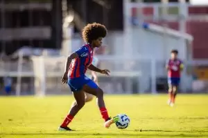Jogadora do Bahia feminino em duelo contra o Grêmio, no Brasileirão 2025. Foto: Letícia Martins/EC Bahia