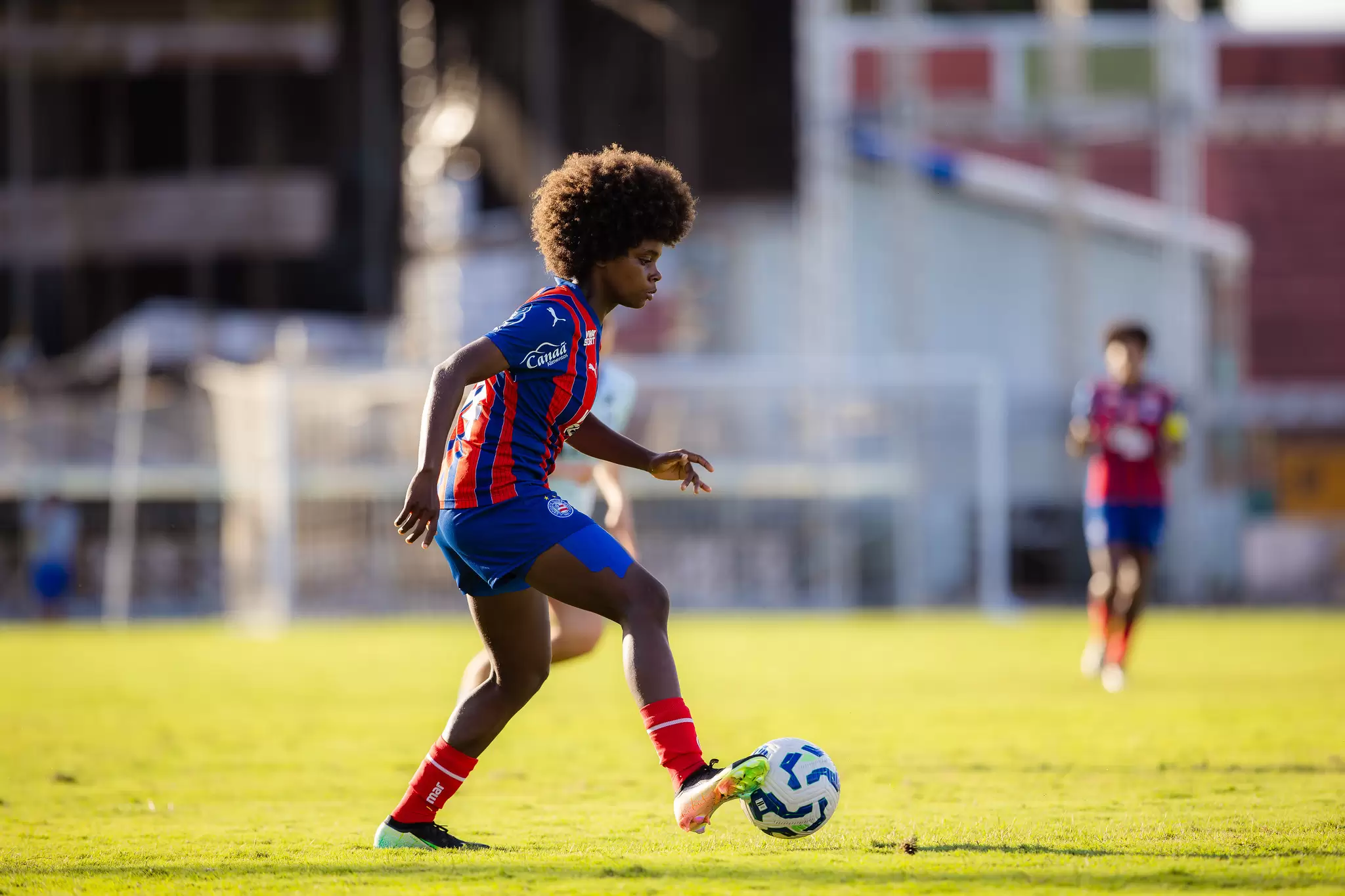 Jogadora do Bahia feminino em duelo contra o Grêmio, no Brasileirão 2025. Foto: Letícia Martins/EC Bahia