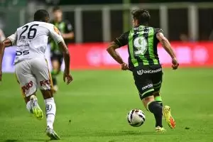 América-MG x Novorizontino jogando na 35ª rodada do Brasileirão Série B