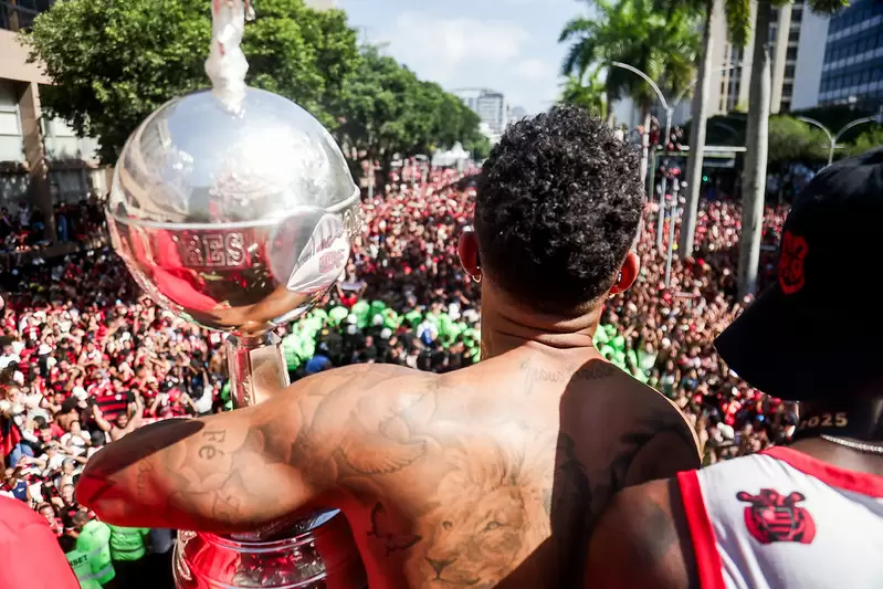 Flamengo com a taça da Libertadores
