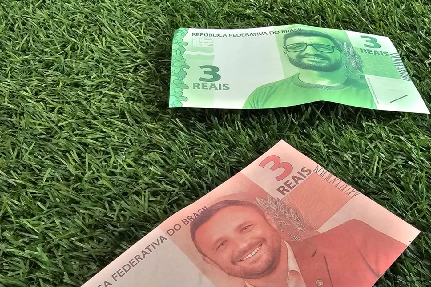 Cédulas falsas com fotos de dirigentes do Inter