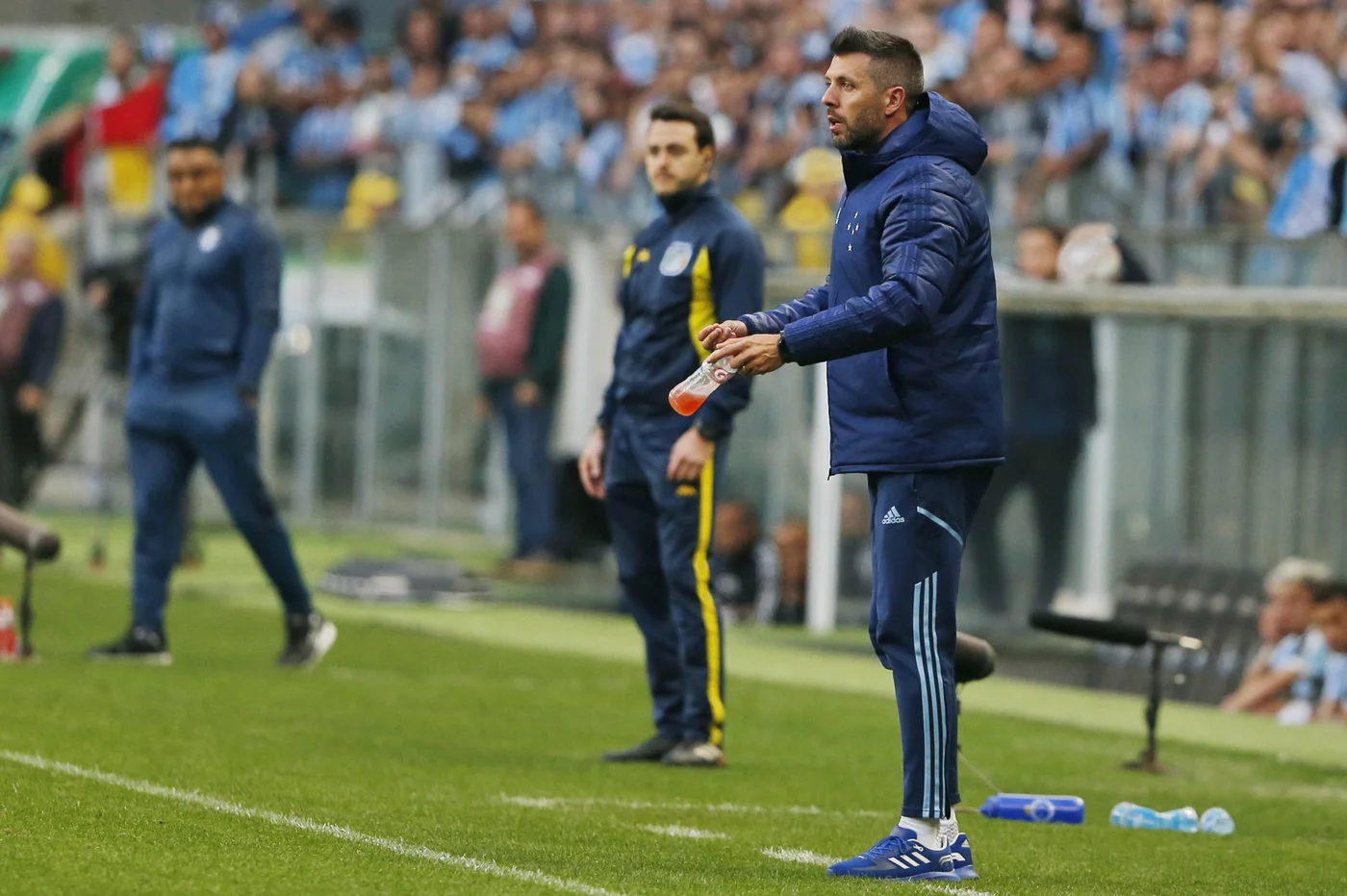 Paulo Pezzolano no comando do Cruzeiro em 2022