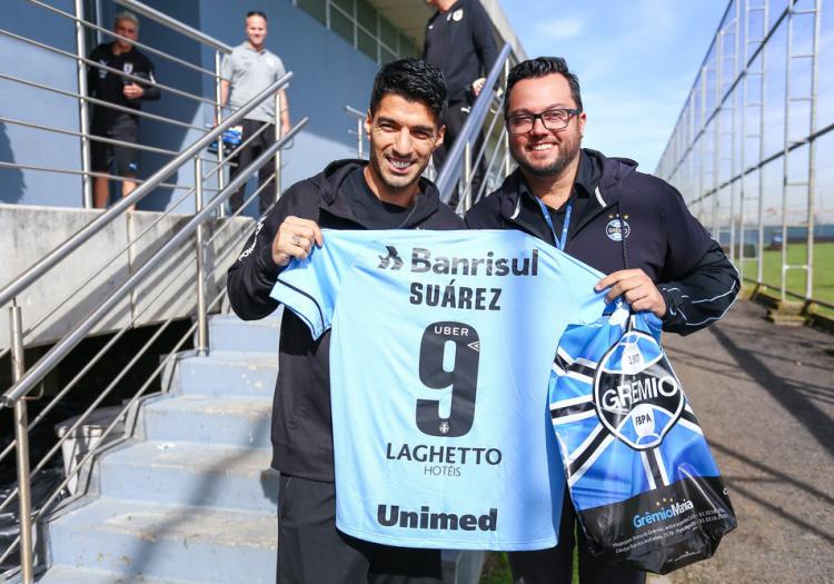 Grêmio faz proposta para fechar com Luis Suárez em 2023