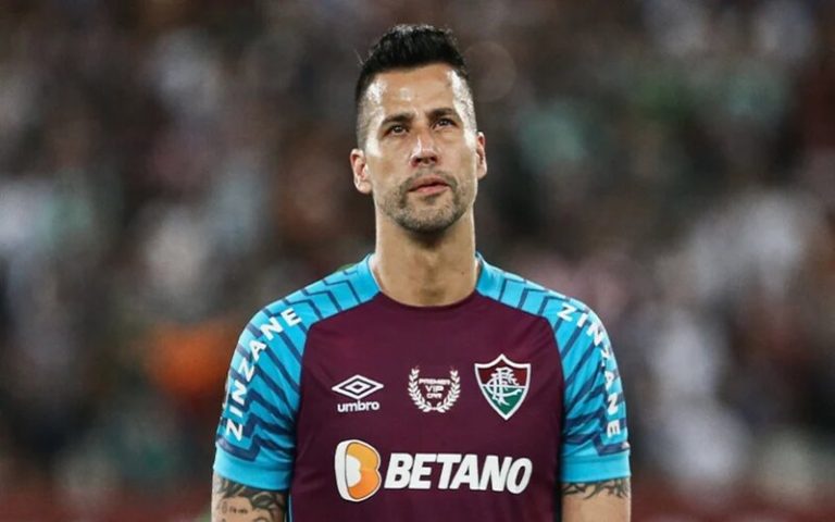 1. Fábio - 30 de setembro de 1980 (42 anos) / Foto: Lucas Merçon/Fluminense FC