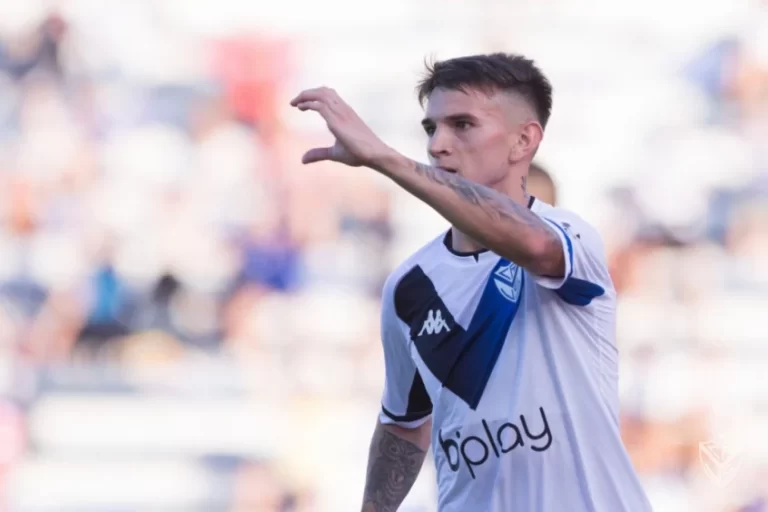 O meia Luca Orellano, de 22 anos, em ação pelo Vélez Sarsfield, da Argentina