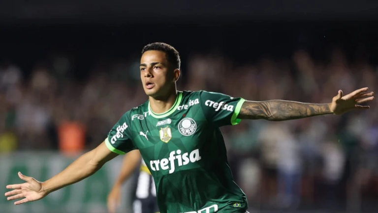 Agora vai? Newcastle retoma interesse por Giovani, do Palmeiras, e vem ao Brasil para observar joia