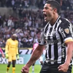 Hulk em campo em atlético-mg x indenpendiente del valle