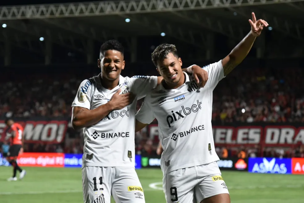 Ângelo e Marcos Leonardo - Atlético-GO x Santos
