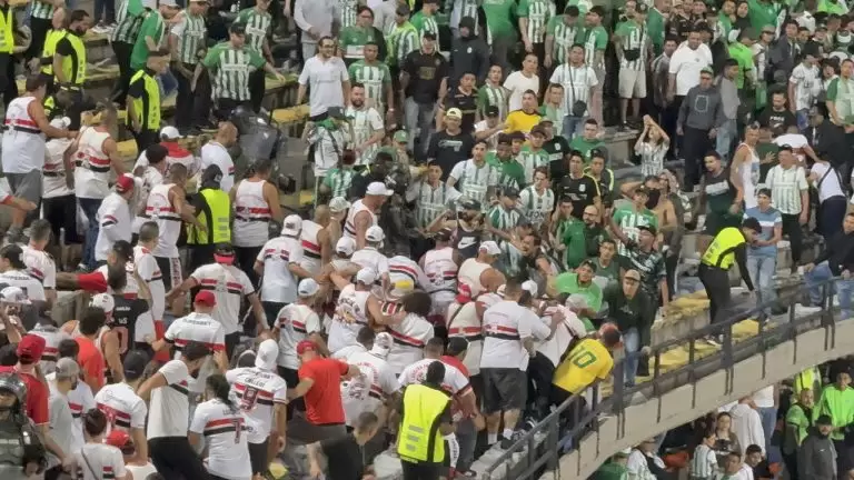 Confusão entre torcedores após Atlético Nacional x São Paulo pela Libertadores