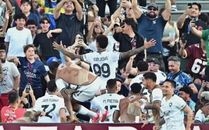 Botafogo comemorando gol contra o PSG