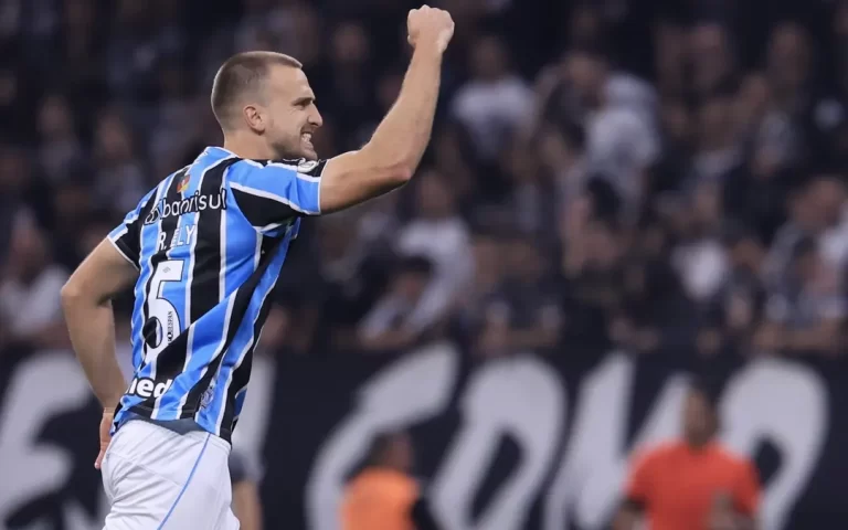 Rodrigo Ely no Grêmio