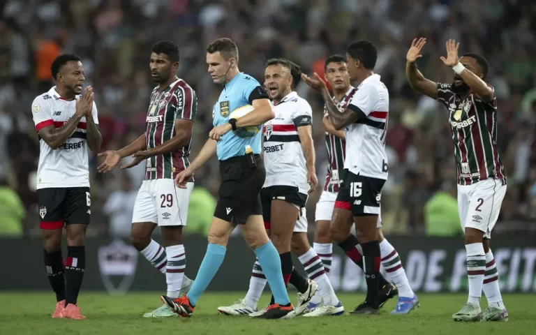 Fluminense x São Paulo - Foto: Jorge Rodrigues/AGIF)