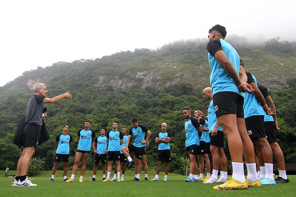 APELOU! Jogadores do Botafogo tentam última cartada para o 'fico' de Luís Castro