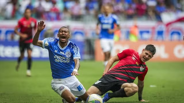 Ademir em Bahia x Athletico