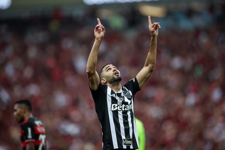 Alan Kardec comemora gol pelo Atlético na final da Copa do Brasil 2024