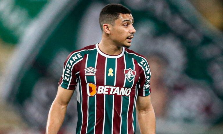 Clube inglês informa que não irá mais contratar André, do Fluminense