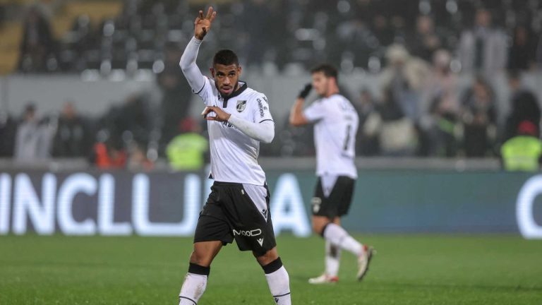 São Paulo encaminha contratação de André Silva, do Vitória de Guimarães – Foto: Miguel Pereira / Global Imagens