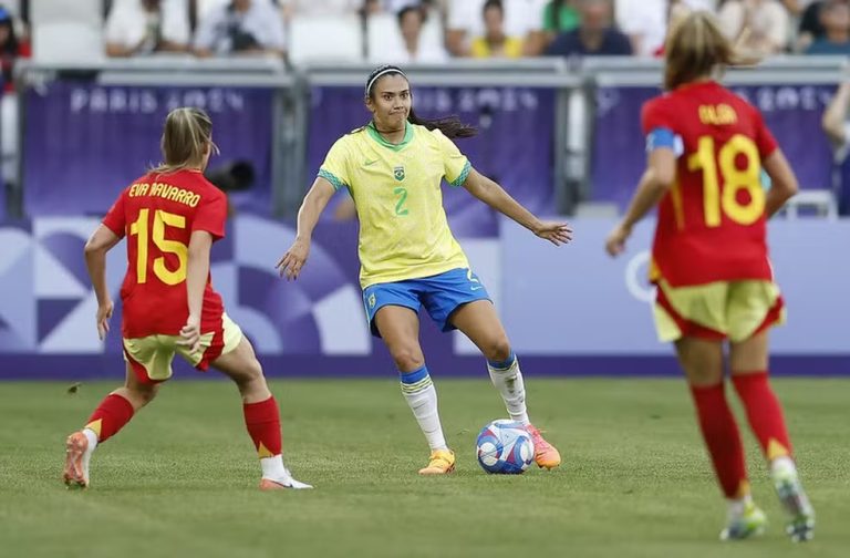 Antonia no jogo diante da Espanha