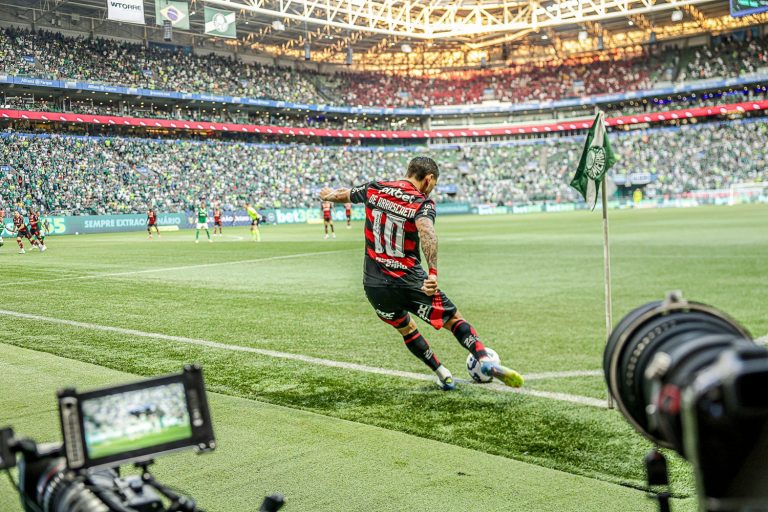 Arrascaeta em Palmeiras x Flamengo