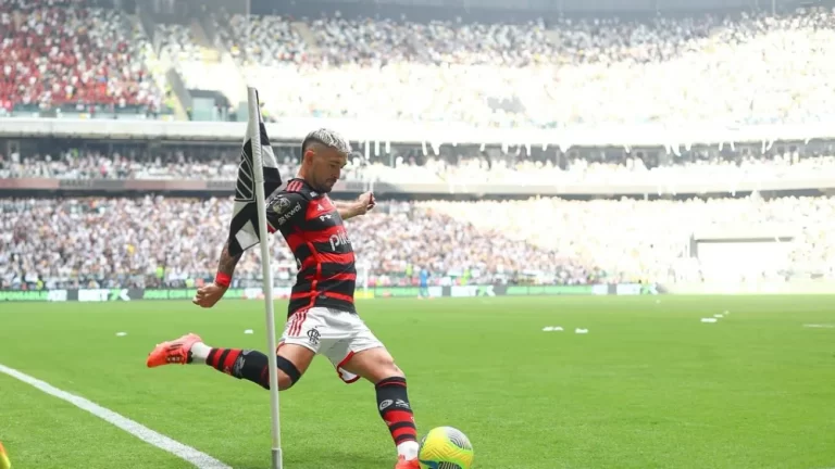 Arrascaeta em final da Copa do Brasil, entre Flamengo e Atlético, na Arena MRV