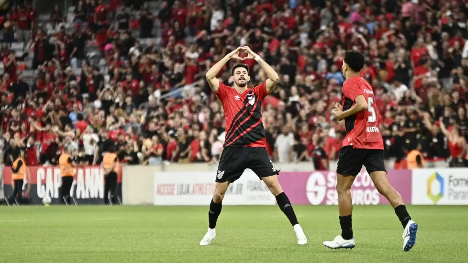 Athletico vence Parana na abertura do Campeonato Paranaense