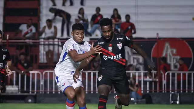 Atlético-GO bate o Fortaleza em Goiânia