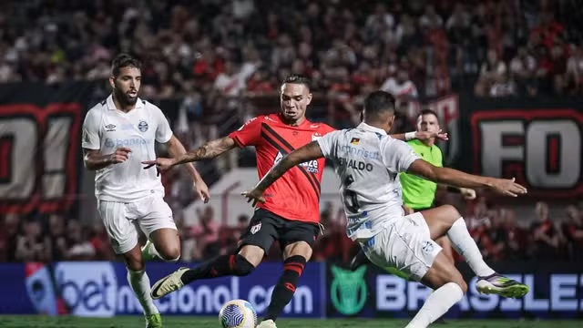 Atlético-GO e Grêmio empatam em Goiânia