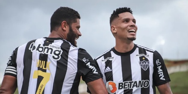 Hulk e Paulinho, do Atlético-MG