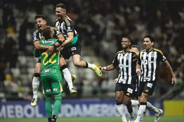 Atlético MG vence o Atlético Bucaramanga (COL) nos penâltis