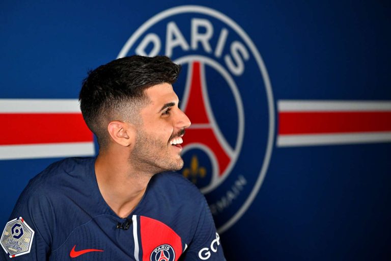 Beraldo foi anunciado no PSG