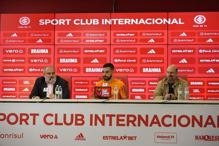 Bruno Henrique é apresentado no Internacional