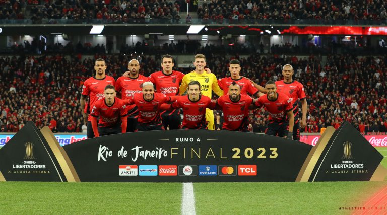 Time do Athletico Paranaense perfilado