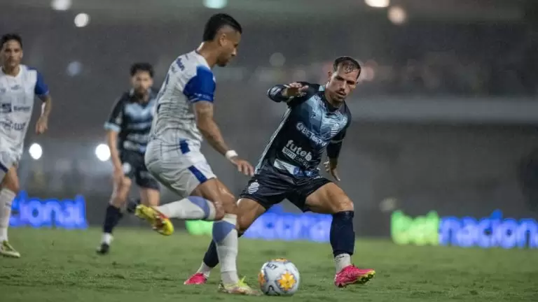 CSA x Confiança pela Semifinal da Copa do Nordeste 2025