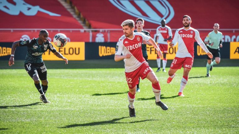 Caio Henrique é destaque na Ligue 1