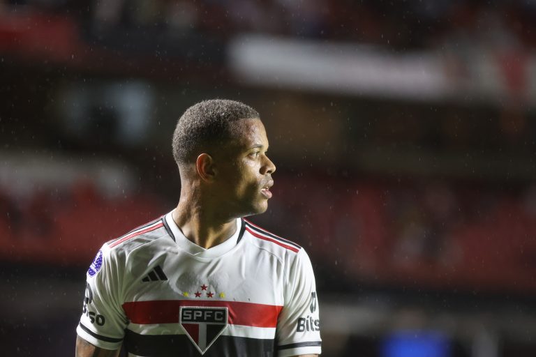 Caio Paulista com a camisa do São Paulo