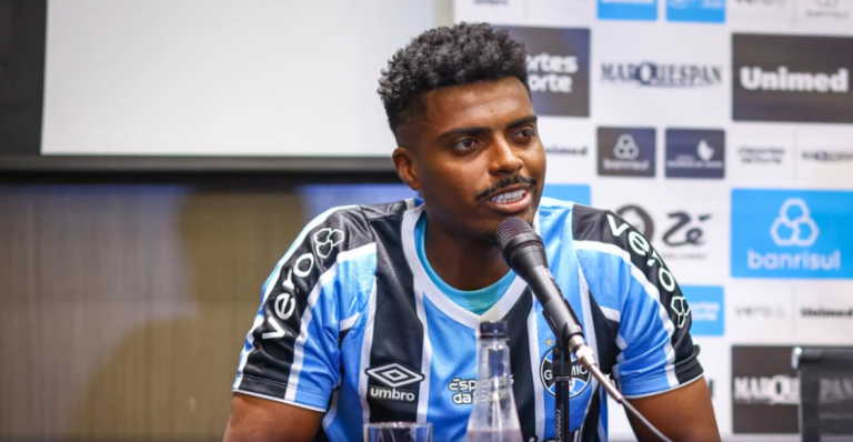 Jemerson apresentado no Grêmio