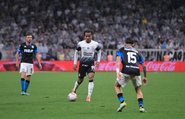 Corinthians x Racing - AGIF / Alamy Stock Photo