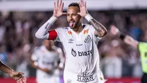 Neymar em campo pelo Campeonato Paulista na Vila Velmiro