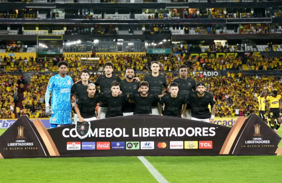 Jogadores do Corinthians antes do confronto contra o Barcelona de Guayaquil pela Copa Libertadores