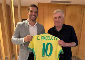 Carlo Ancelotti com o presidente da CBF