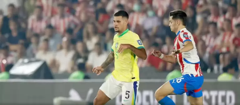 Brasil x Paraguai em campo pelas eliminatórias