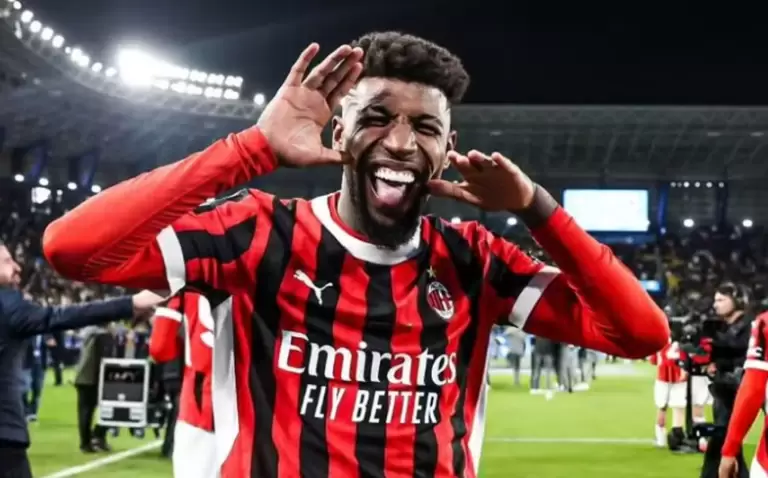 Emerson Royal em campo pelo Milan