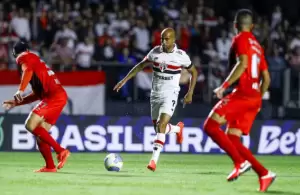 São Paulo x Athletico-PR em campo no Morumbis pelo Brasileirão 2024