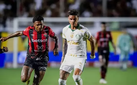 vitória x palmeiras em campo pelo brasileirão