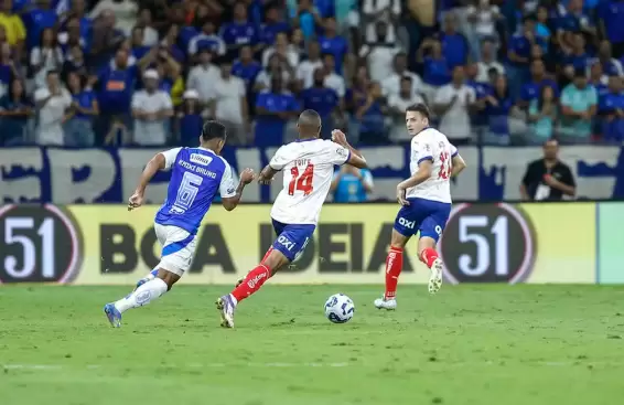Cruzeiro x Bahia no primeiro turno do Brasileirão 2025