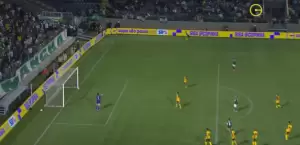 Arbitragem tem erro bizarro na estreia do Palmeiras na Copinha