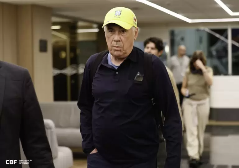 Carlo Ancelotti chega ao Rio de Janeiro nesse