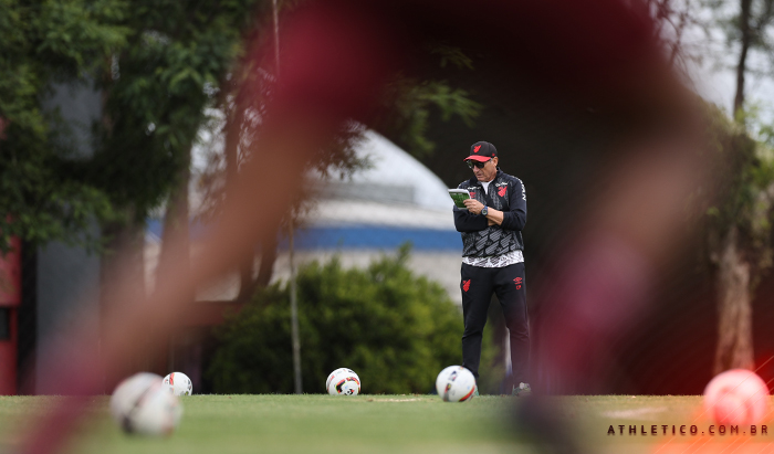 Furacão retorna às atividades presenciais para pré-temporada de 2023 no dia 2 de janeiro. Foto: Gustavo Oliveira/athletico.com.br